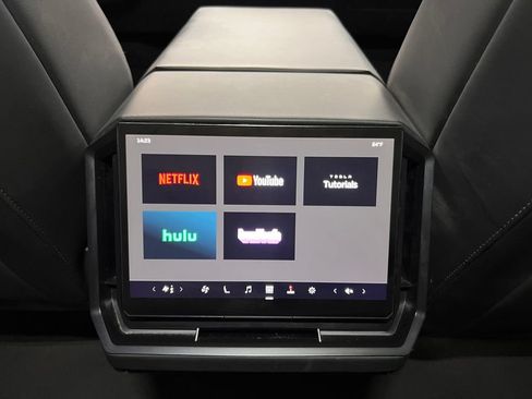 Used 2024 Tesla Cybertruck Cyberbeast AWD/4WD image 27