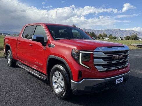 Used 2022 GMC Sierra 1500 SLE image 5