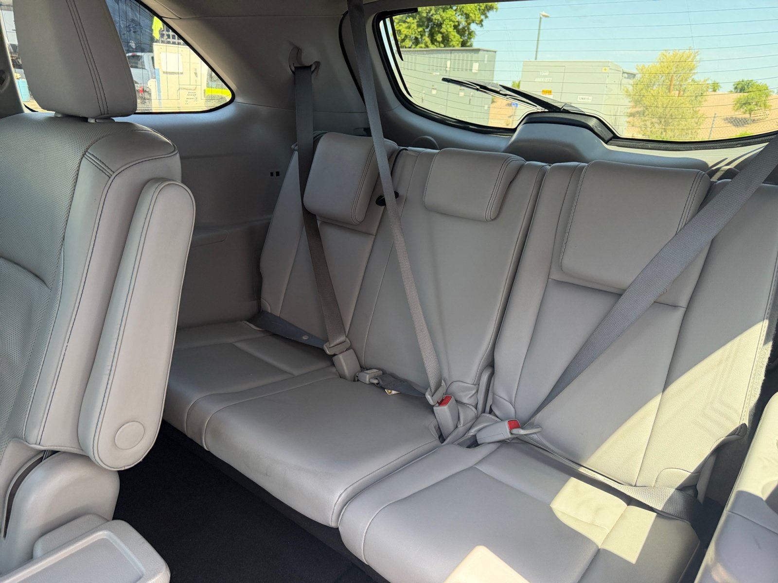 Used 2016 Toyota Highlander Limited AWD/4WD image 28
