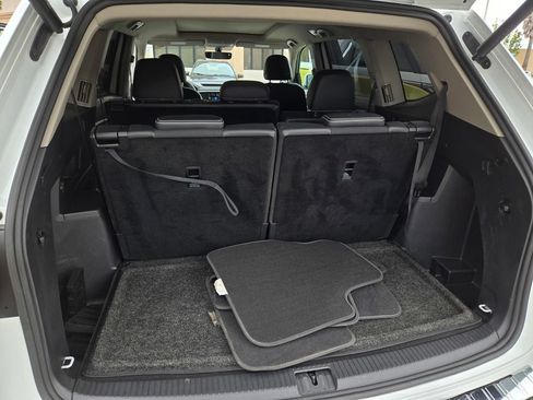 Used 2023 Volkswagen Atlas SE AWD/4WD image 25