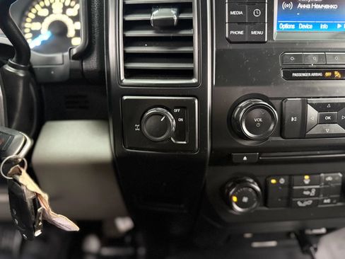 Used 2017 Ford F150 XL w/ Equipment Group 101A Mid RWD image 16