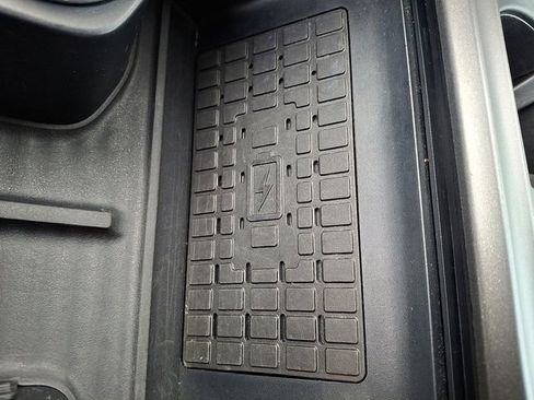 Used 2025 Ford Expedition Active image 27