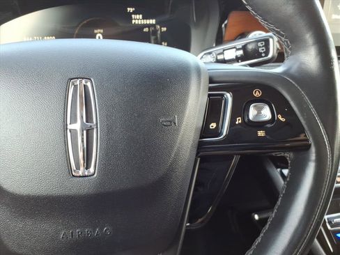 Used 2022 Lincoln Corsair Reserve w/ Elements Package image 17