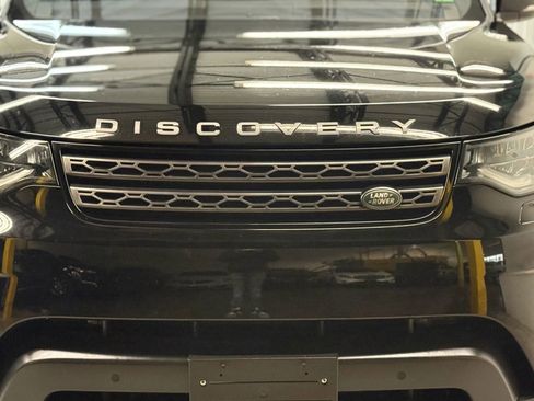 Used 2019 Land Rover Discovery SE image 5