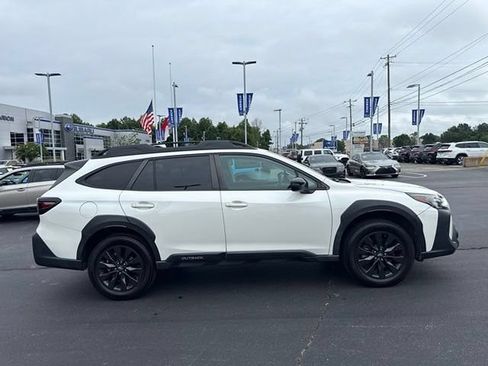 Used 2023 Subaru Outback Onyx Edition AWD/4WD image 4