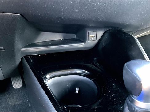 Used 2020 Toyota C-HR Limited FWD image 22