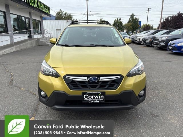 Used 2021 Subaru Crosstrek 2.0i Premium AWD/4WD image 2