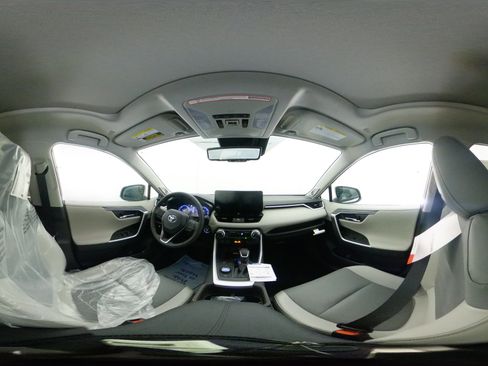 New 2025 Toyota RAV4 Limited image 33