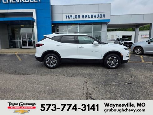 Used 2025 Chevrolet Blazer LT AWD/4WD image 1