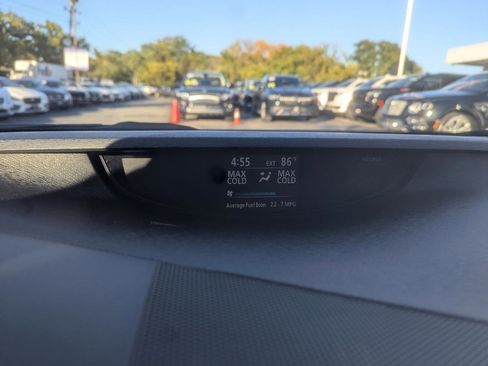 Used 2012 Toyota Venza XLE image 20