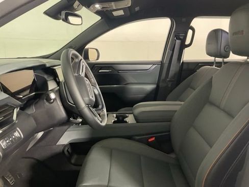 Used 2025 GMC Acadia AT4 AWD/4WD image 27