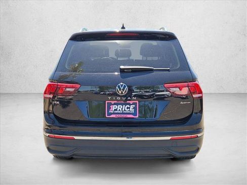 Used 2024 Volkswagen Tiguan SE AWD/4WD image 6