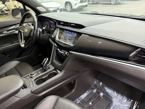Used 2021 Cadillac XT6 Sport AWD/4WD image 17