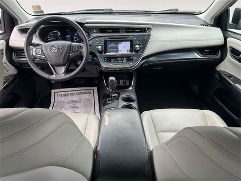 Used 2016 Toyota Avalon Limited image 10