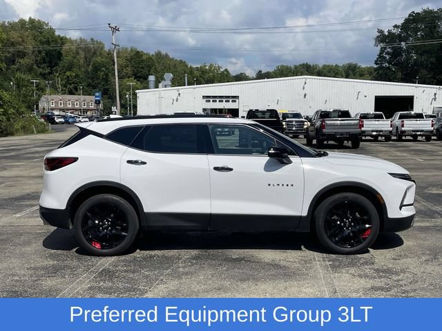 Used 2023 Chevrolet Blazer LT w/ Sound & Technology Package AWD/4WD image 2