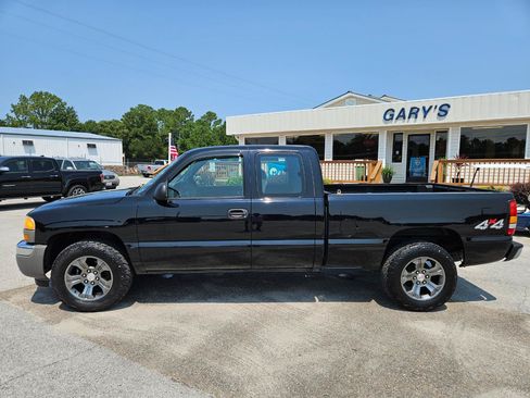 Used 2007 GMC Sierra 1500 W/T w/ Light Duty Power Package AWD/4WD image 3