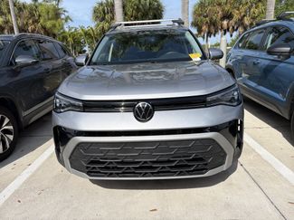 Used 2025 Volkswagen Taos SE video 2