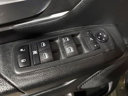 Used 2020 RAM 1500 Big Horn image 3