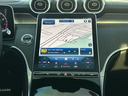 Used 2024 Mercedes-Benz GLC 300 4MATIC image 37