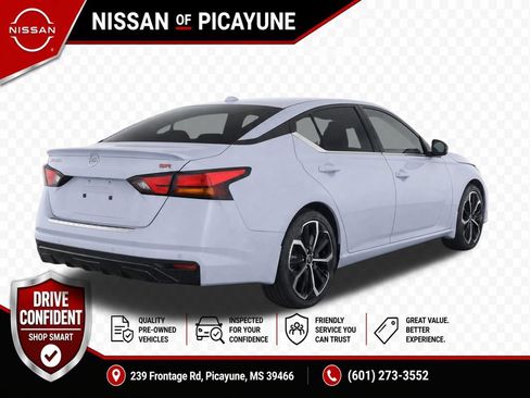 Used 2023 Nissan Altima 2.5 SR FWD image 6