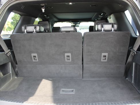 Used 2019 Ford Expedition Limited w/ Equipment Group 301A AWD/4WD image 23