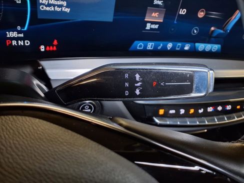 Certified 2024 Cadillac Lyriq Luxury image 10