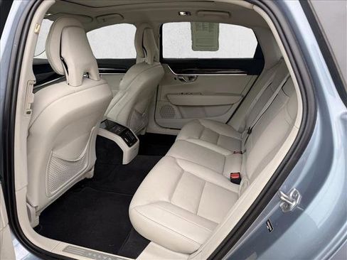 Used 2018 Volvo S90 T5 Momentum w/ Convenience Package FWD image 11