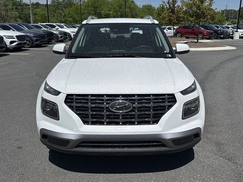 New 2026 Hyundai Venue SEL FWD image 2