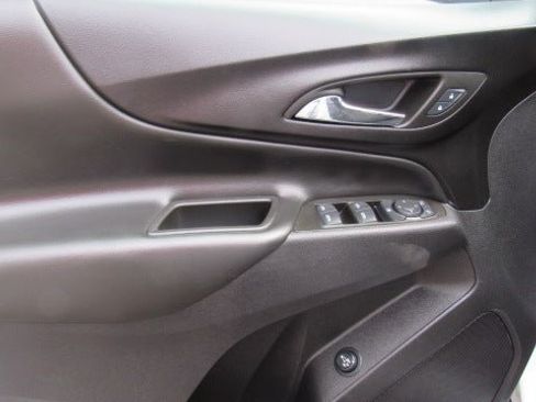 Used 2024 Chevrolet Equinox LT FWD image 15