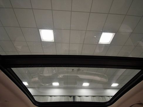 Used 2021 Lincoln Aviator Reserve w/ Equipment Group 201A image 16