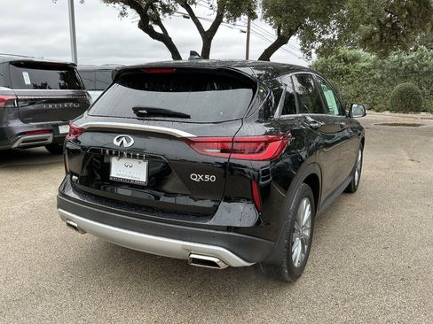 Certified 2025 INFINITI QX50 Pure image 5