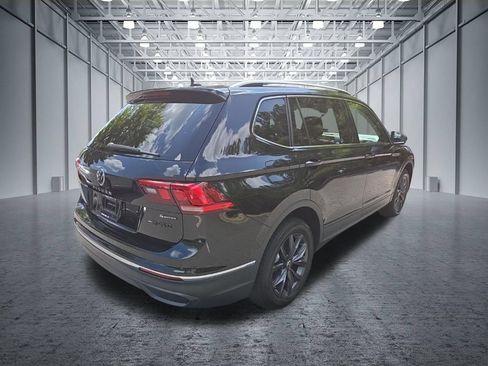 Used 2022 Volkswagen Tiguan SE AWD/4WD image 8