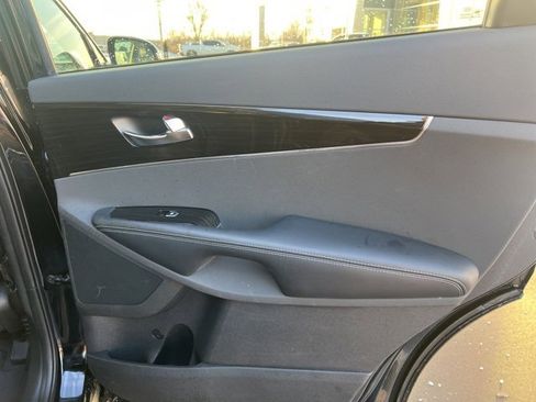 Used 2020 Kia Sorento EX image 9