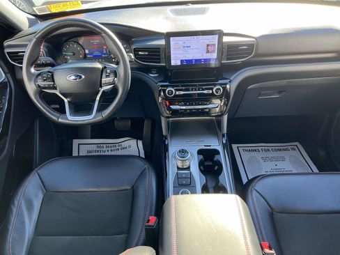 Certified 2022 Ford Explorer ST-Line w/ Class IV Trailer Tow Package image 11