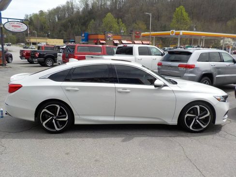 Used 2019 Honda Accord Sport image 4