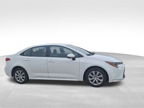 Used 2024 Toyota Corolla LE image 7
