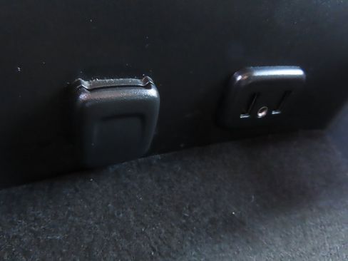 Certified 2017 Chevrolet Silverado 1500 LT w/ All Star Edition image 6