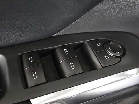 Used 2026 Chevrolet Traverse LT w/ Driver Confidence Package image 40