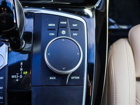 Used 2025 BMW X4 xDrive30i image 22