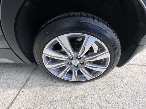 Used 2020 Cadillac XT4 Premium Luxury w/ Technology Package FWD image 33