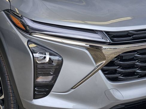 New 2026 Chevrolet Trax RS w/ Driver Confidence Package FWD image 9