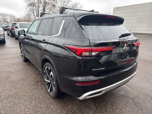 Used 2022 Mitsubishi Outlander SEL image 3