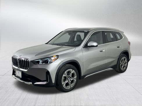 Certified 2024 BMW X1 xDrive28i w/ Technology Package image 3