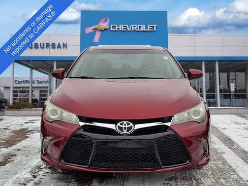 Used 2015 Toyota Camry image 2