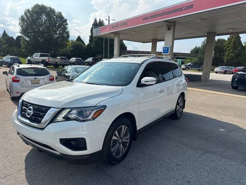Used 2017 Nissan Pathfinder S FWD image 1