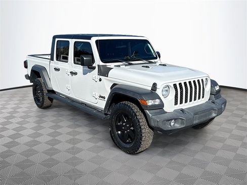 Used 2022 Jeep Gladiator Sport image 4