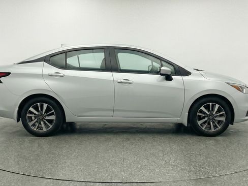 Used 2025 Nissan Versa SV FWD image 11