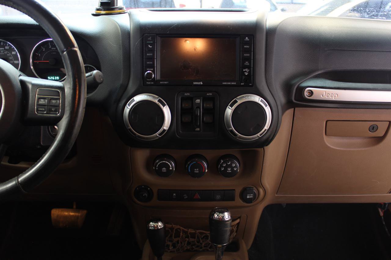 Used 2013 Jeep Wrangler Unlimited Sahara w/ Connectivity Group AWD/4WD image 35
