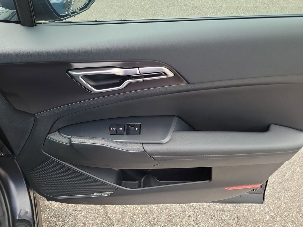 New 2026 Kia Sportage SX FWD image 10