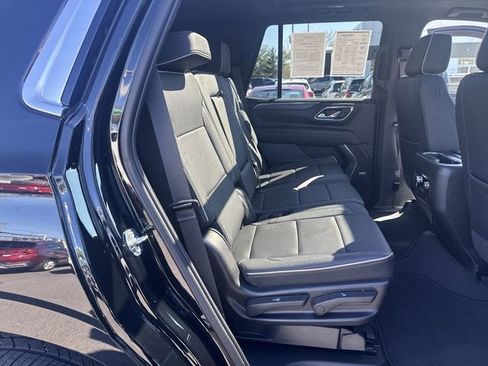 Used 2023 GMC Yukon SLT image 28